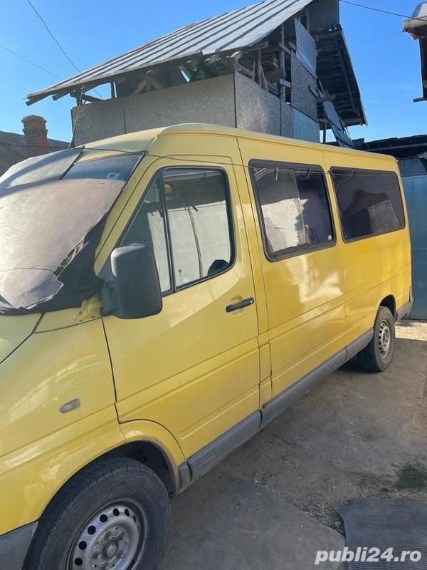 Utilizat 2005 Mercedes Sprinter Van | 4.300 EUR (Super Preț) - Imagine 1/4