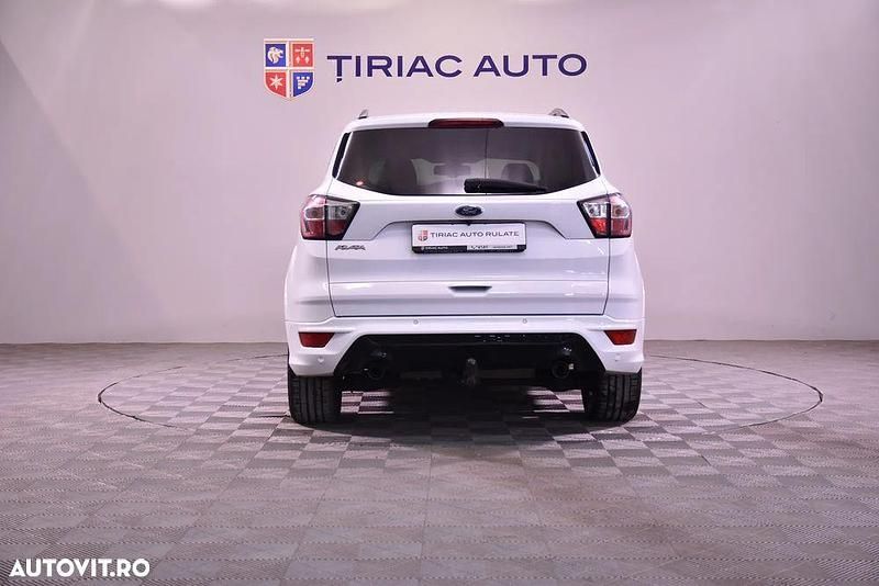 Second-hand Ford Kuga ST-Line 120 CP (88 kW) 2019 Culoarealb SUV
