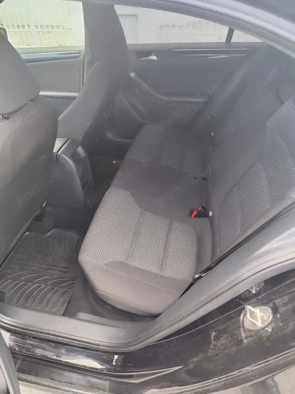 Utilizat 2016 VW Jetta Berlinǎ | 9.350 EUR - Imagine 1/4