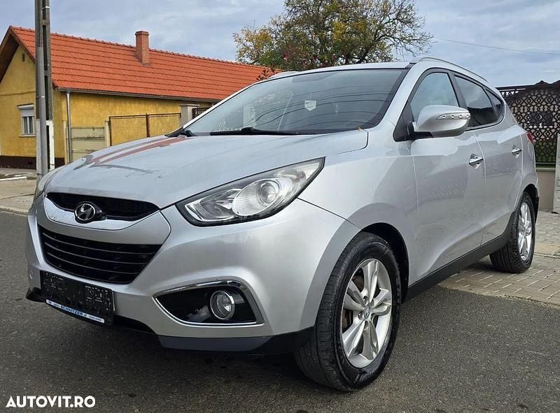 Culoareargint Utilizat 2012 Hyundai ix35 Style SUV | 5.999 EUR (Super Preț) - Imagine 1/4