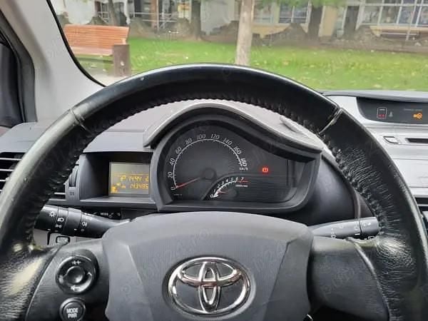 Utilizat 2007 Toyota iQ Hatchback | 4.800 EUR - Imagine 1/4