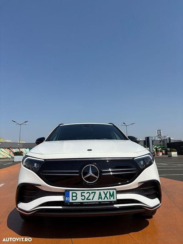 Culoarealb Utilizat 2023 Mercedes EQA250 SUV | 39.500 EUR - Imagine 1/4