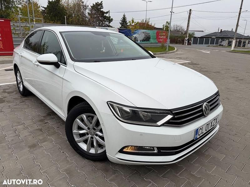 Culoarealb Utilizat 2015 VW Passat Comfortline Break | 13.850 EUR (Puțin scump) - Imagine 1/4