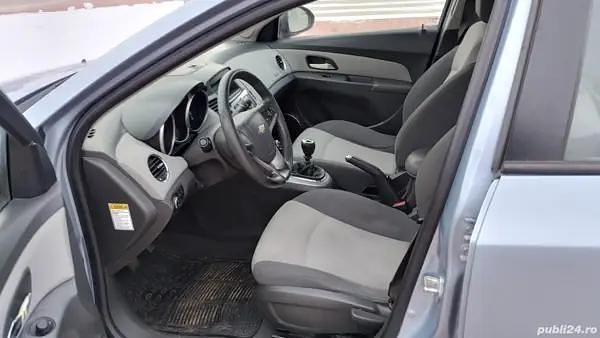 Second-hand Chevrolet Cruze LS 113 CP (83 kW) 2009 Berlinǎ