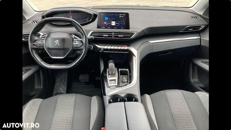 Negru Utilizat 2019 Peugeot 3008 Active SUV | 13.900 EUR (Preț bun) - Imagine 1/4