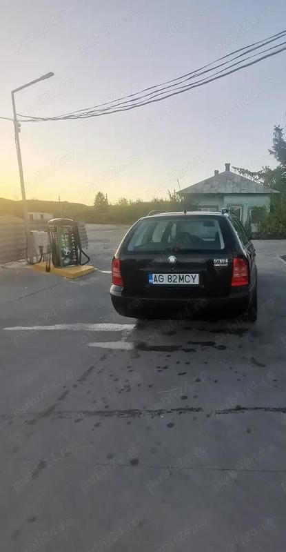 Utilizat 2005 Skoda Octavia Break | 5.500 EUR - Imagine 1/4