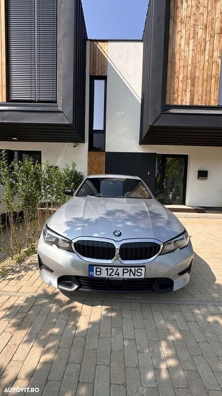 Gri Utilizat 2020 BMW 320 Berlinǎ | 25.000 EUR (Preț OK) - Imagine 1/4