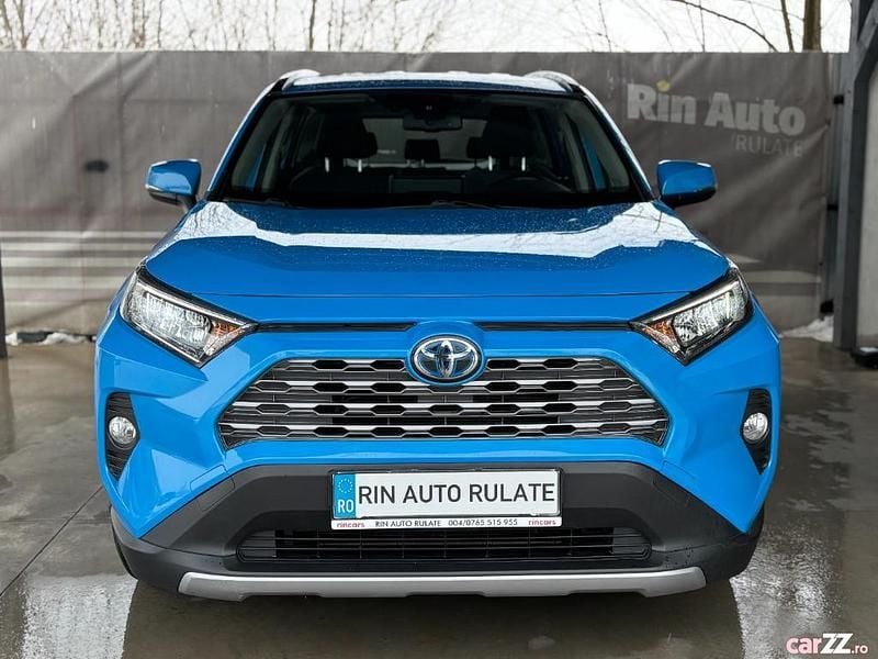 Second-hand Toyota RAV4 Hybrid 218 CP (160 kW) 2020 Culoarealbastru SUV