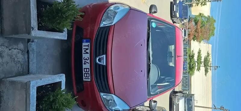 Rosu Utilizat 2009 Dacia Sandero Hatchback | 2.500 EUR (Preț OK) - Imagine 1/4