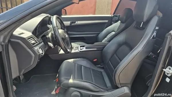 Second-hand Mercedes 220 170 CP (125 kW) 2010 Negru Coupe