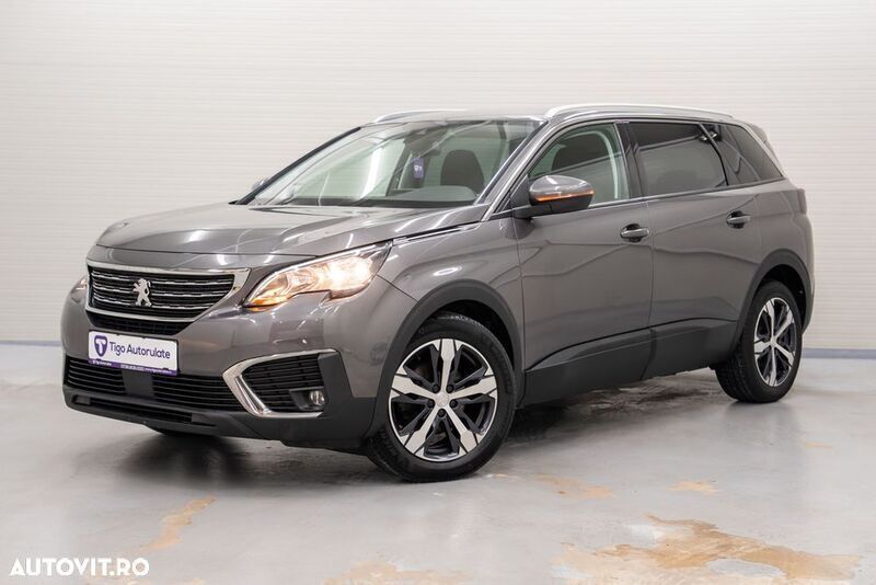 Gri Utilizat 2018 Peugeot 5008 Monovolum | 16.990 EUR - Imagine 1/4