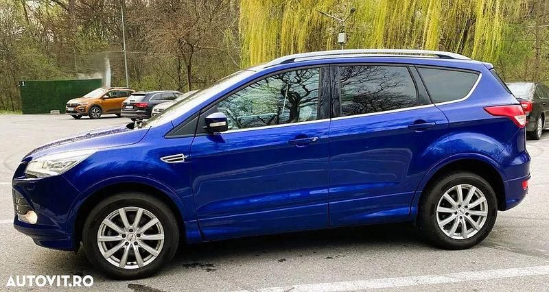 Second-hand Ford Kuga Individual 150 CP (110 kW) 2015 Culoarealbastru SUV