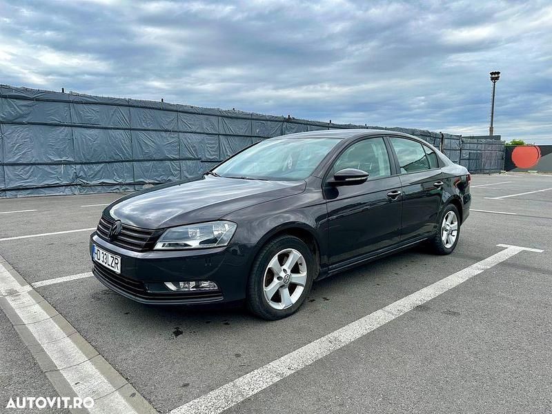 Maro Utilizat 2011 VW Passat Comfortline Berlinǎ | 5.890 EUR (Preț OK) - Imagine 1/4