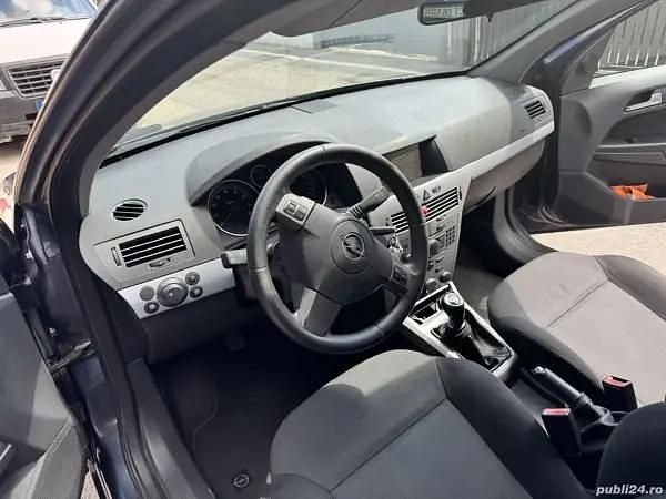 Second-hand Opel Astra 90 CP (66 kW) 2006 Albastru Hatchback