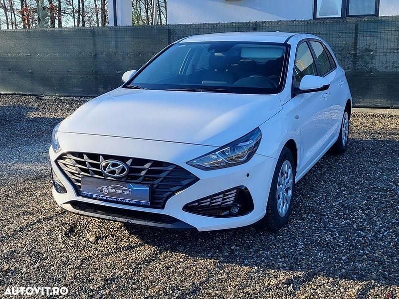 Culoarealb Utilizat 2021 Hyundai i30 Comfort Hatchback | 12.490 EUR (Preț bun) - Imagine 1/4