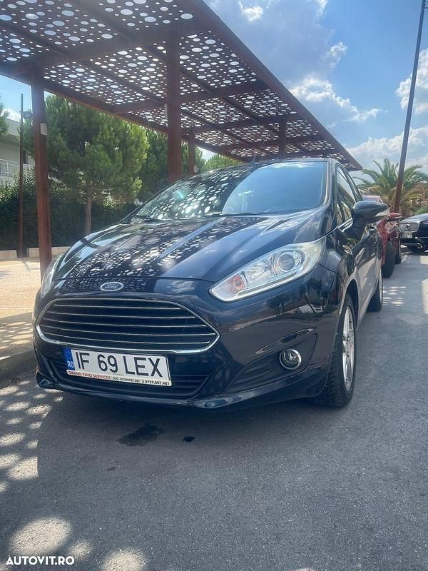 Culoarenegru Utilizat 2015 Ford Fiesta SYNC Edition Hatchback | 6.990 EUR (Preț OK) - Imagine 1/4
