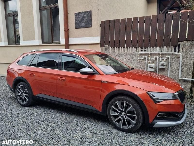 Portocaliu Utilizat 2021 Skoda Superb Break | 25.000 EUR (Puțin scump) - Imagine 1/4