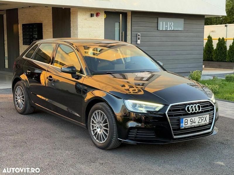 Second-hand Audi A3 Sport 116 CP (85 kW) 2017 Culoarenegru Hatchback
