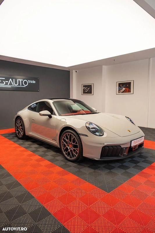 Culoaregri Utilizat 2025 Porsche 911 Carrera 4 GTS Coupe | 180.000 EUR - Imagine 1/4