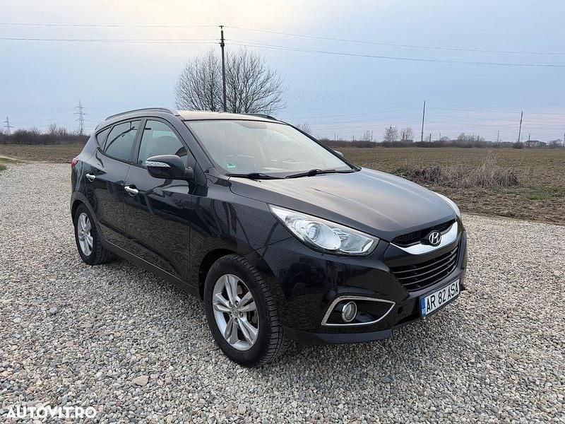 Second-hand Hyundai ix35 Premium 184 CP (135 kW) 2011 Culoarenegru SUV