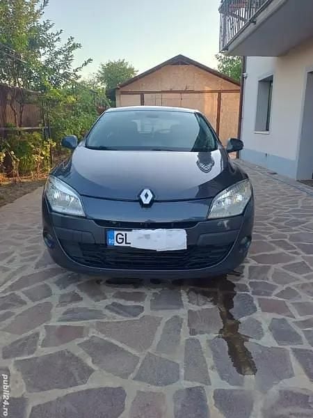 Utilizat 2010 Renault Mégane III Hatchback | 3.300 EUR (Preț OK) - Imagine 1/4
