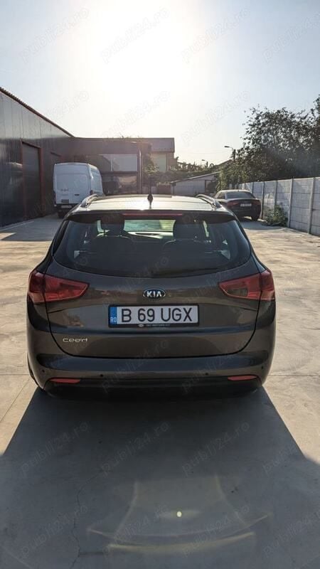 Utilizat 2015 Kia Ceed Break | 8.500 EUR (Puțin scump) - Imagine 1/4