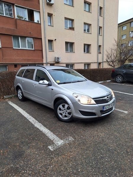 Gri Utilizat 2008 Opel Astra Break | 2.100 EUR (Preț OK) - Imagine 1/4