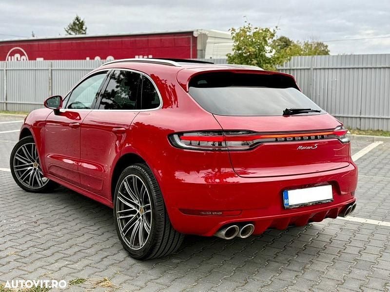 Second-hand Porsche Macan 353 CP (259 kW) 2019 Culoarerosu SUV
