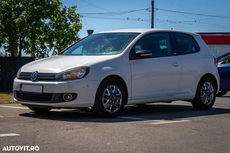 Alb Utilizat 2011 VW Golf VI Hatchback | 4.700 EUR (Preț OK) - Imagine 1/4