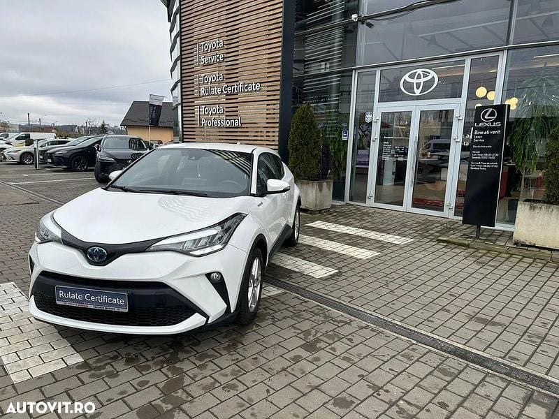 Second-hand Toyota C-HR 122 CP (89 kW) 2021 Culoarealb SUV