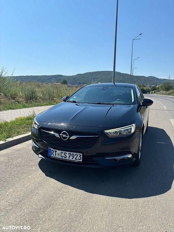 Culoarenegru Utilizat 2018 Opel Insignia Country Tourer Selection Hatchback | 9.900 EUR - Imagine 1/4