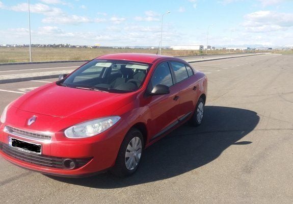 Second-hand Renault Fluence 80 kW (110 CP) 2012 Roșu Berlinǎ