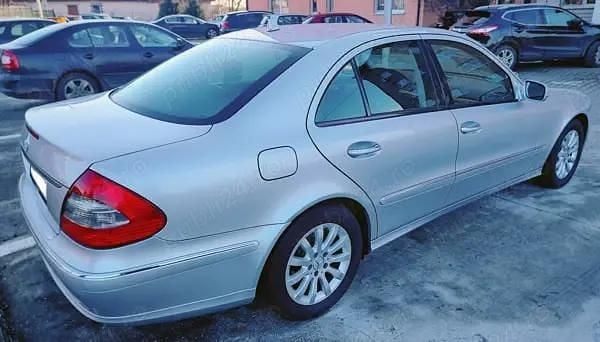 Second-hand Mercedes E200 Elegance 184 CP (135 kW) 2006 Argintiu Berlinǎ