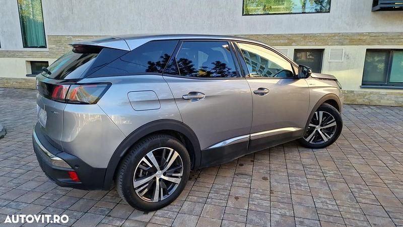 Second-hand Peugeot 3008 Allure 300 CP (220 kW) 2023 Culoarealbastru SUV