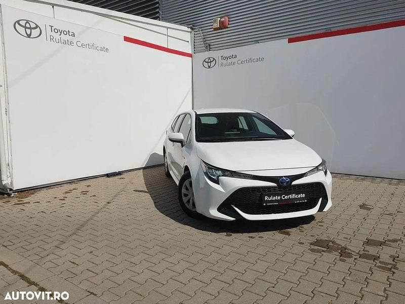 Second-hand Toyota Corolla Active 122 CP (89 kW) 2021 Culoarealb Break