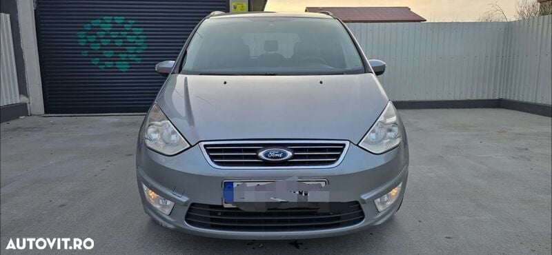 Gri Utilizat 2014 Ford Galaxy Titanium Monovolum | 6.000 EUR (Preț bun) - Imagine 1/4
