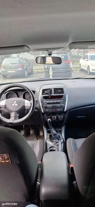 Second-hand Mitsubishi ASX Invite 115 CP (84 kW) 2011 Culoarenegru SUV