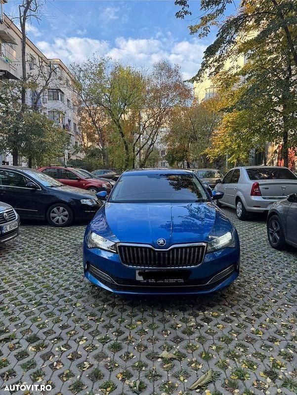 Albastru Utilizat 2020 Skoda Superb Style Berlinǎ | 16.888 EUR (Super Preț) - Imagine 1/4