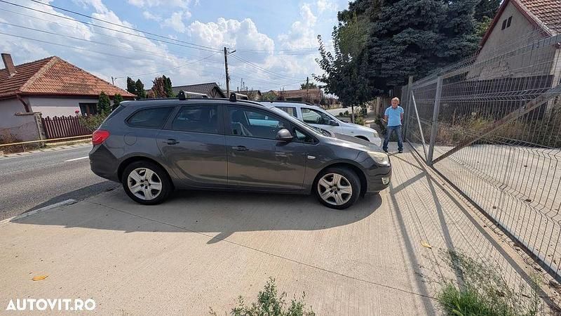 Culoaregri Utilizat 2013 Opel Astra Exklusiv Break | 2.999 EUR (Super Preț) - Imagine 1/4
