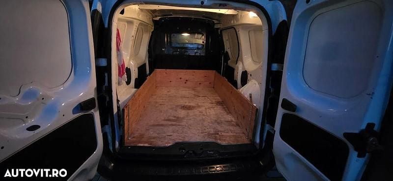 Second-hand Dacia Dokker 85 CP (62 kW) 2013 Culoarealb Monovolum