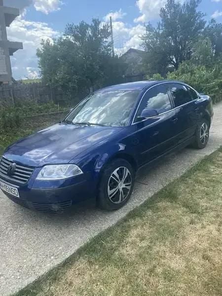 Utilizat 2005 VW Passat Berlinǎ | 1.550 EUR (Preț bun) - Imagine 1/4