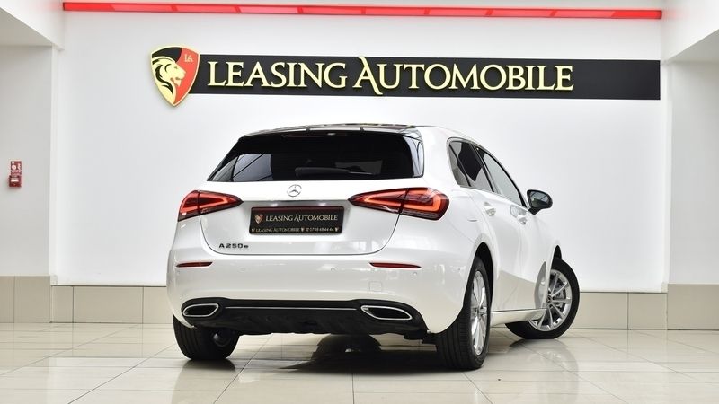 Second-hand Mercedes A250 161 CP (118 kW) 2021 Alb Berlinǎ