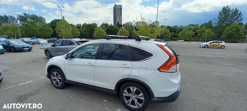 Culoarealb Utilizat 2014 Honda CR-V SUV | 13.000 EUR (Puțin scump) - Imagine 1/4