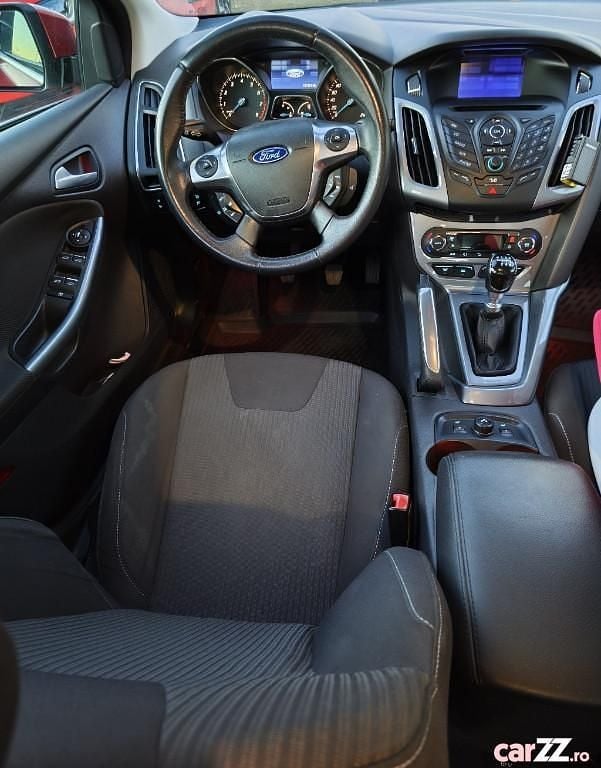 Second-hand Ford Focus 182 CP (133 kW) 2011 Roșu Hatchback