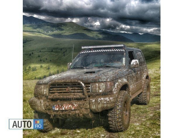 Second-hand Mitsubishi Pajero 175 CP (128 kW) 1996 Verde SUV