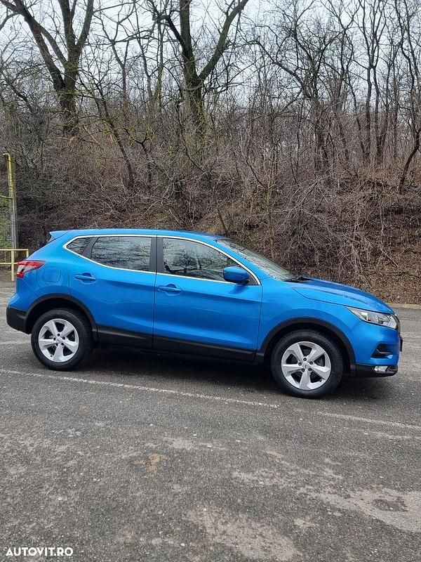 Second-hand Nissan Qashqai Acenta 157 CP (115 kW) 2019 Culoarealbastru SUV
