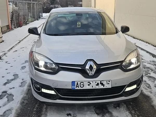 Second-hand 2015 Renault Mégane III Bose Edition Hatchback | 5.999 EUR (Preț OK) - Imagine 1/4