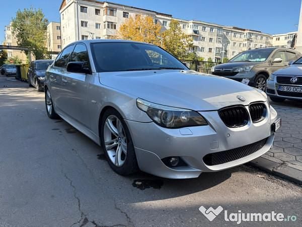 Argintiu Utilizat 2004 BMW 530 Comfort Edition Berlinǎ | 6.900 EUR - Imagine 1/4