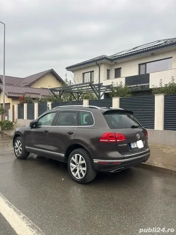 Second-hand VW Touareg 262 CP (192 kW) 2017 Maro SUV
