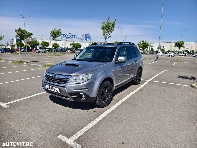 Gri Utilizat 2011 Subaru Forester SUV | 6.400 EUR (Puțin scump) - Imagine 1/4